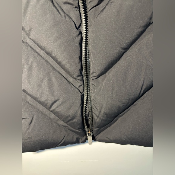 ATHLETA Small Black Women’s Puffer Vest w/Goose Down for Runners Joggers - Picture 5 of 8